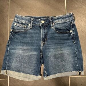 GAP Jean shorts size 4
